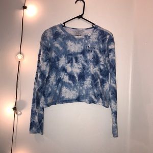 Semi cropped long sleeve t-shirt
